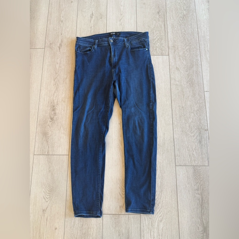 Just Black Skinny Jean Size 33.